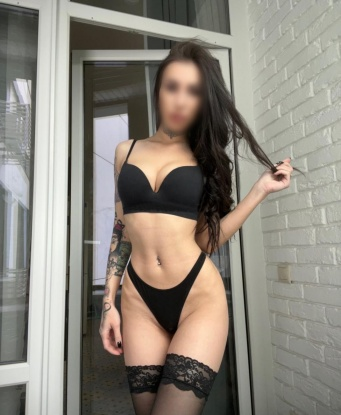 Стелла, 18 лет, 2 размер груди